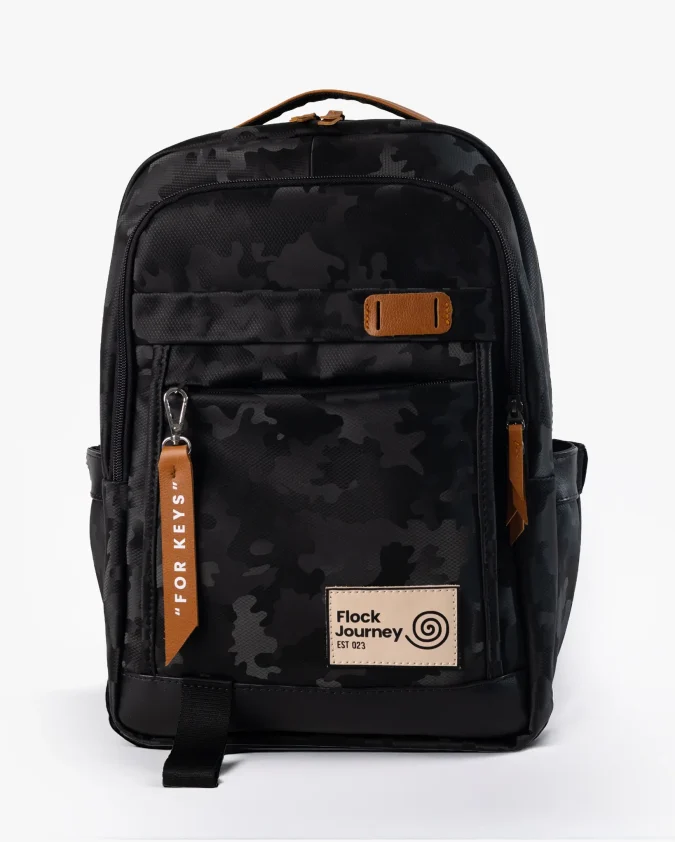 Morral Traveler Camo Negro Frente